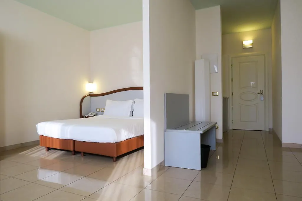 Hotel Verdi Vicenza 3*,  Italy